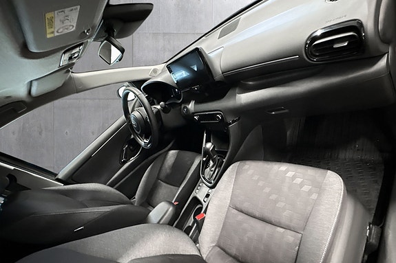 Toyota Yaris 14 of 19