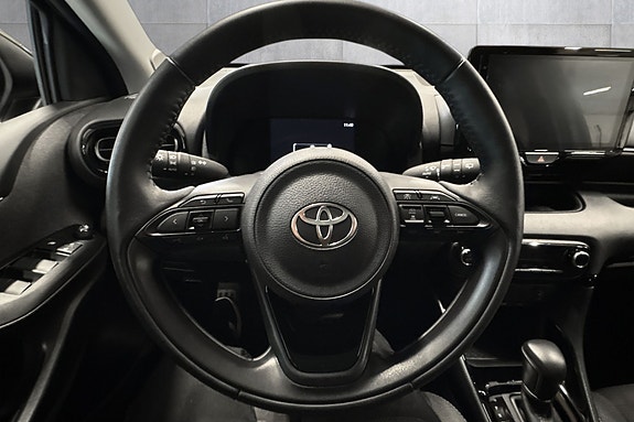Toyota Yaris 11 of 19
