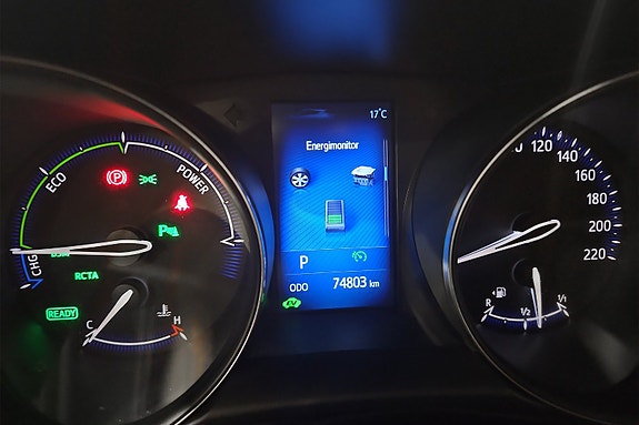 Toyota C-HR 17 of 25