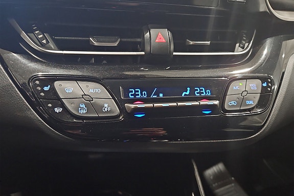 Toyota C-HR 19 of 25