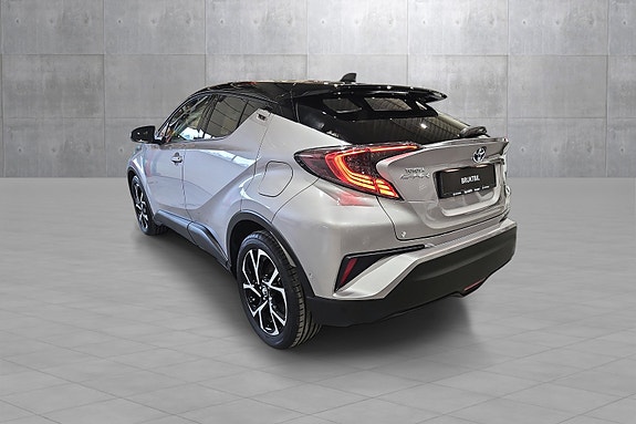 Toyota C-HR 3 of 25