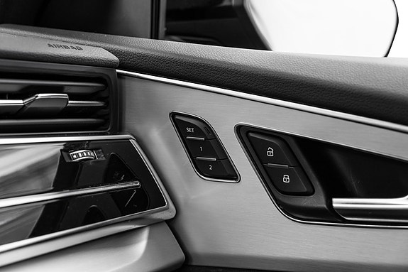 Audi Q8 27 of 29