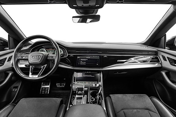 Audi Q8 16 of 29