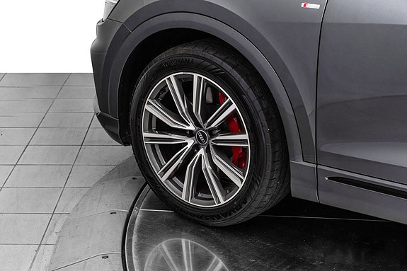 Audi Q8 9 of 29