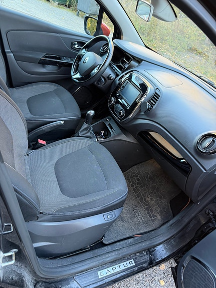 Renault Captur 5 of 11