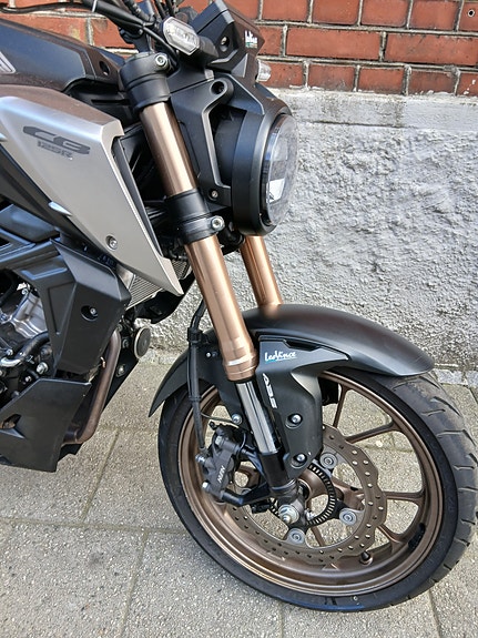 Honda CB 125 R 5 of 11