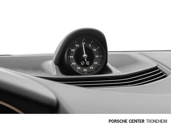 Porsche Taycan 4 14 of 30