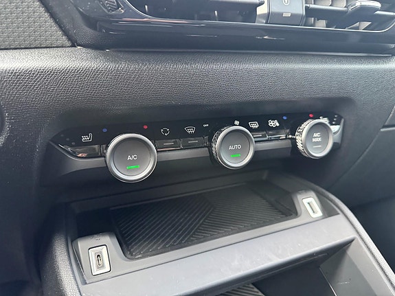Citroen E-C4 23 of 30