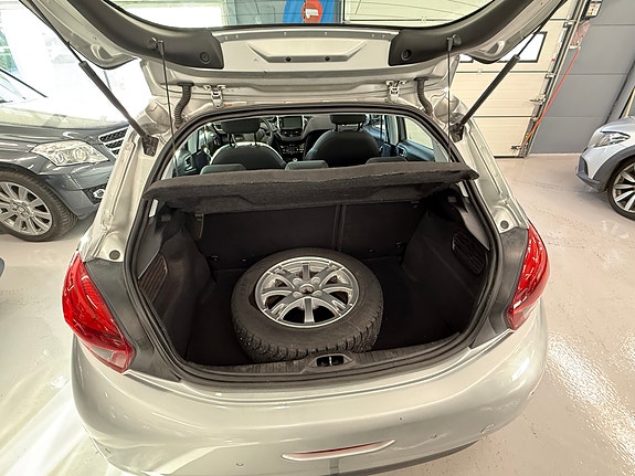 Peugeot 208 30 of 30