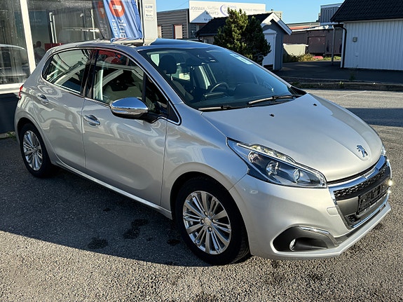 Peugeot 208 11 of 30