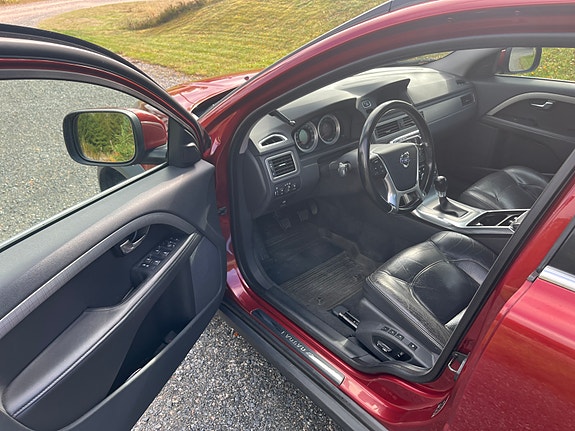 Volvo XC70 7 of 14