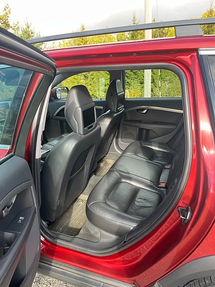 Volvo XC70 9 of 14