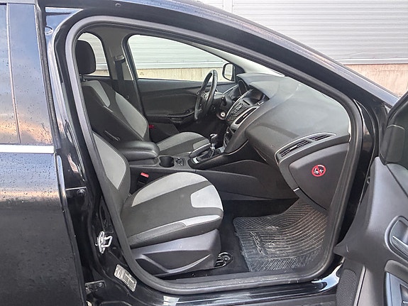 Ford Focus 11 of 16
