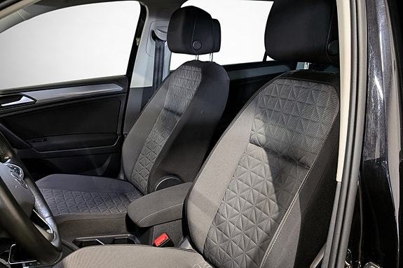 Volkswagen Tiguan 14 of 18
