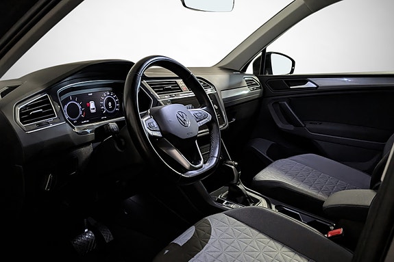 Volkswagen Tiguan 16 of 18