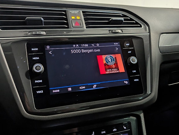 Volkswagen Tiguan 13 of 18