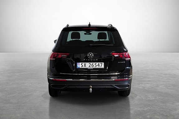 Volkswagen Tiguan 5 of 18