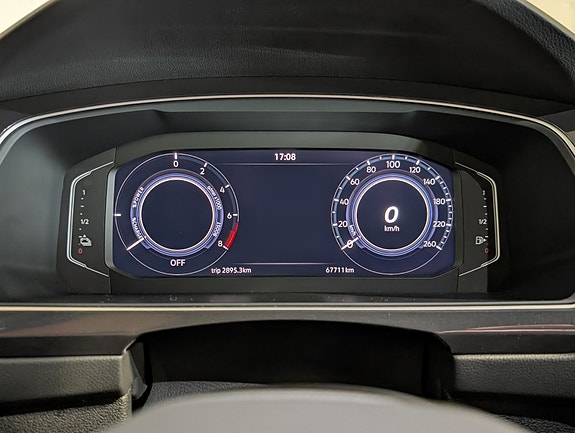 Volkswagen Tiguan 12 of 18