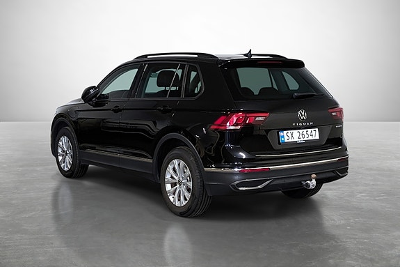 Volkswagen Tiguan 3 of 18