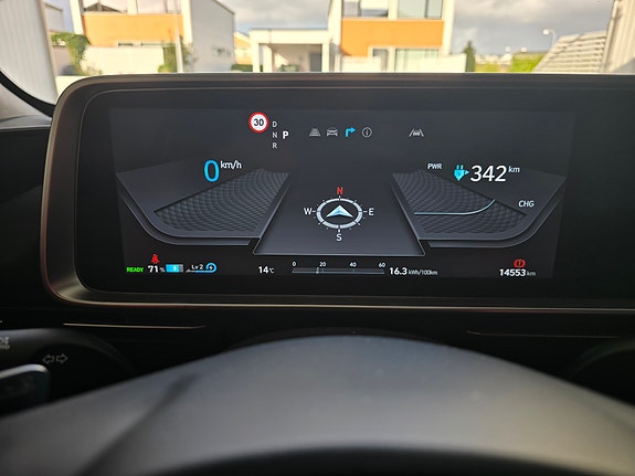 Hyundai Ioniq 6 8 of 12