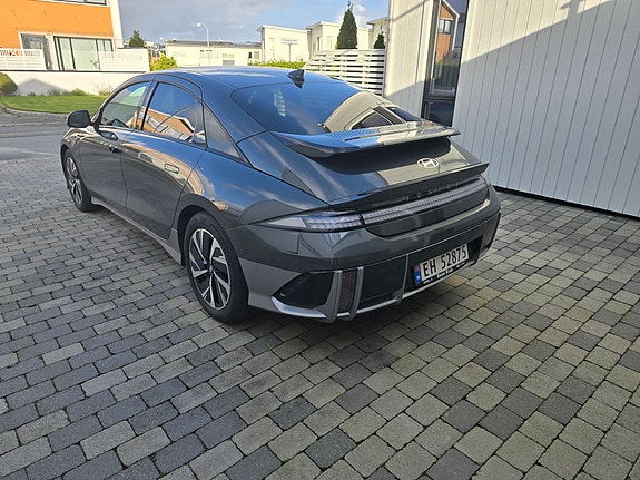 Hyundai Ioniq 6 4 of 12