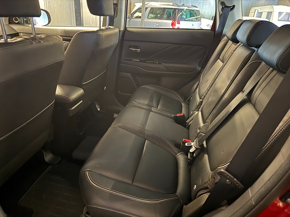 Mitsubishi Outlander 20 of 23