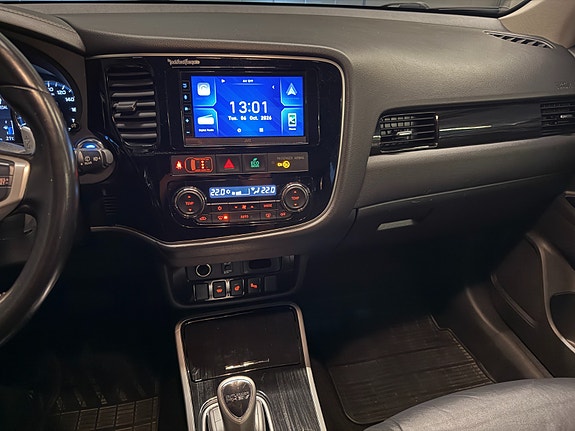 Mitsubishi Outlander 9 of 23
