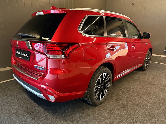 Mitsubishi Outlander 3 of 23