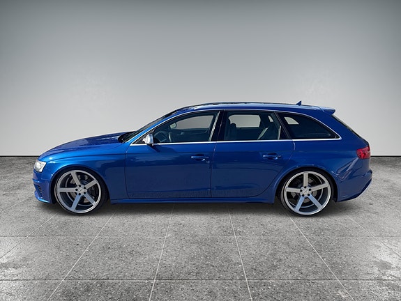Audi RS4 3 of 29