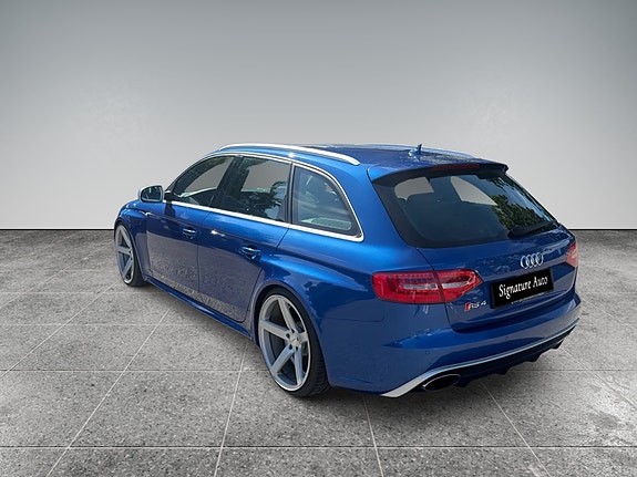 Audi RS4 4 of 29