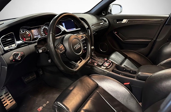 Audi RS4 13 of 29