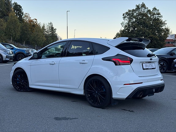 Ford Focus 2 of 5