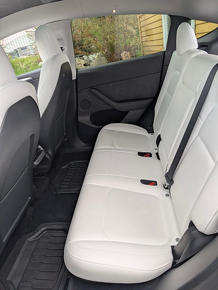 Tesla Model Y 8 of 8