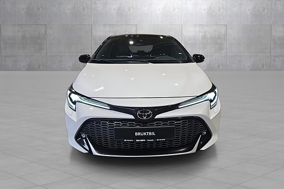 Toyota Corolla 8 of 25