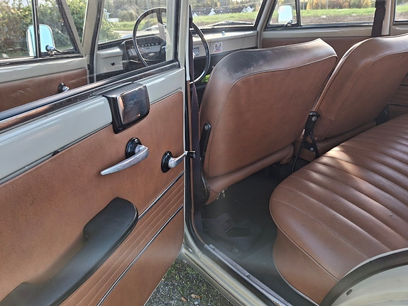 Fiat 1100 6 of 8