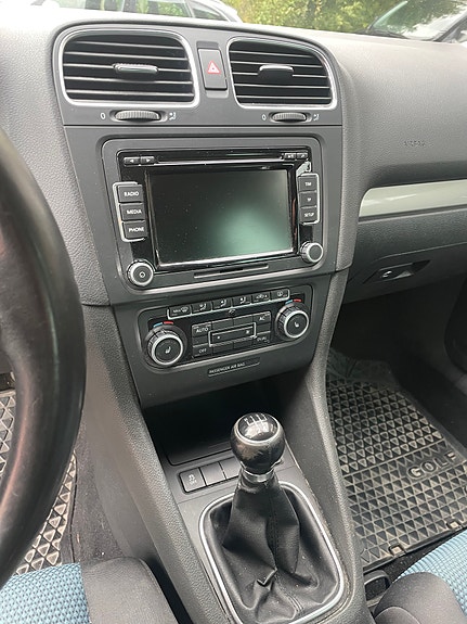 Volkswagen Golf VI 10 of 16