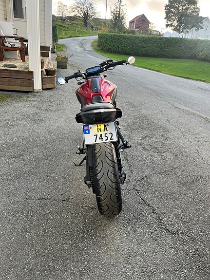 Yamaha MT-07 4 of 6