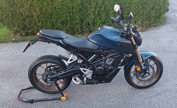 Honda CB 125 R 3 of 11