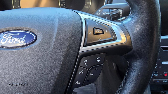 Ford Mondeo 18 of 23