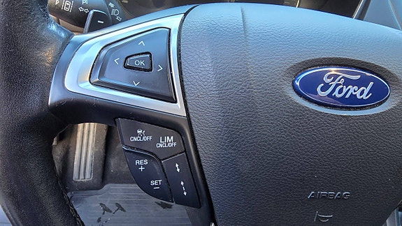 Ford Mondeo 19 of 23