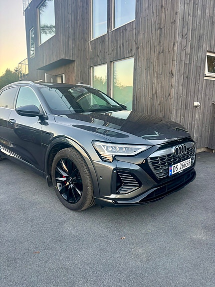 Audi Q8 e-tron 2 of 26
