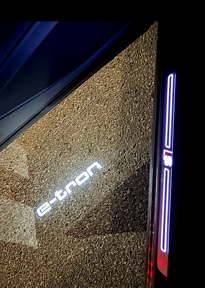 Audi Q8 e-tron 6 of 26