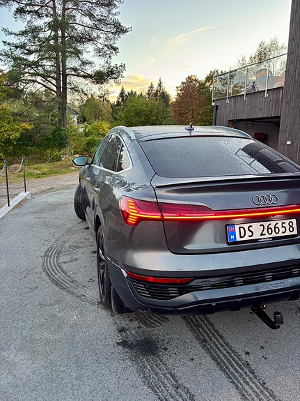 Audi Q8 e-tron 12 of 26
