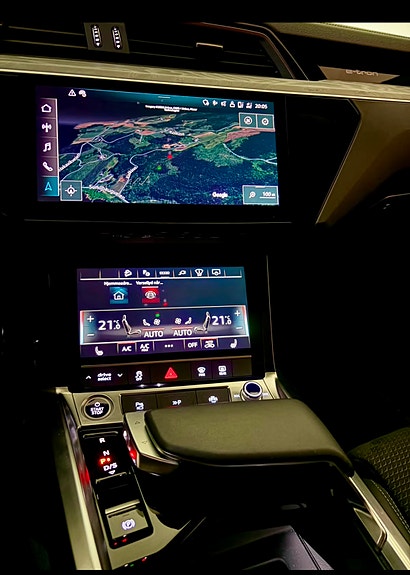 Audi Q8 e-tron 5 of 26