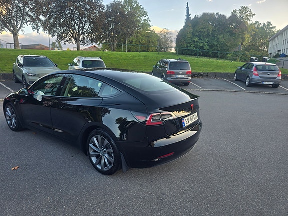 Tesla Model 3 5 of 14