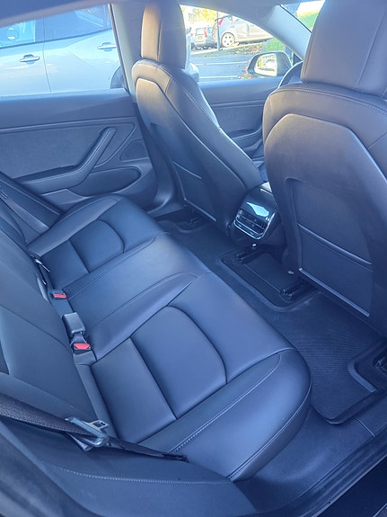 Tesla Model 3 6 of 14