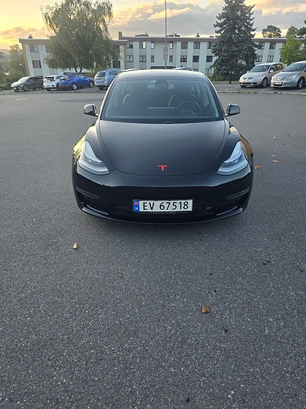 Tesla Model 3 2 of 14