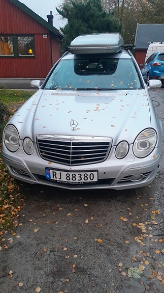Mercedes-Benz E200 4 of 16