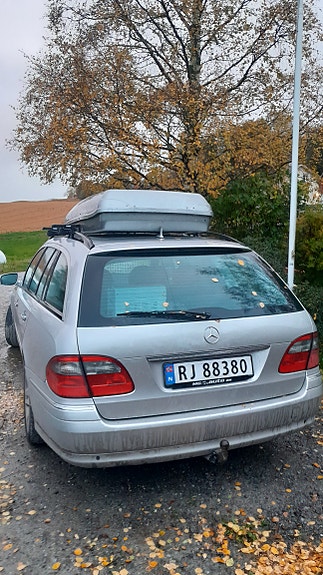 Mercedes-Benz E200 2 of 16