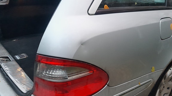 Mercedes-Benz E200 6 of 16